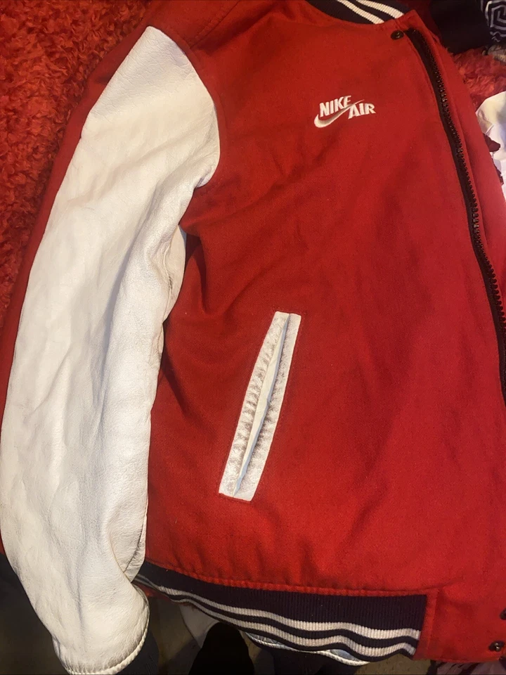 Jaqueta masculina 2013 original Nike Air Letterman muito vintage destruidor US$ 1.200 - Imagem 2 de 4