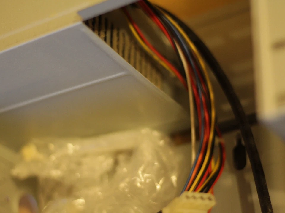 AT PC Computer CASE Tower beige Hi/Lo LCD 90s working retro w. PSU - Image 4 of 4