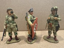 King & Country DD073 WW2 U.S. 82nd Airborne Souvenir Hunters D-Day Retired