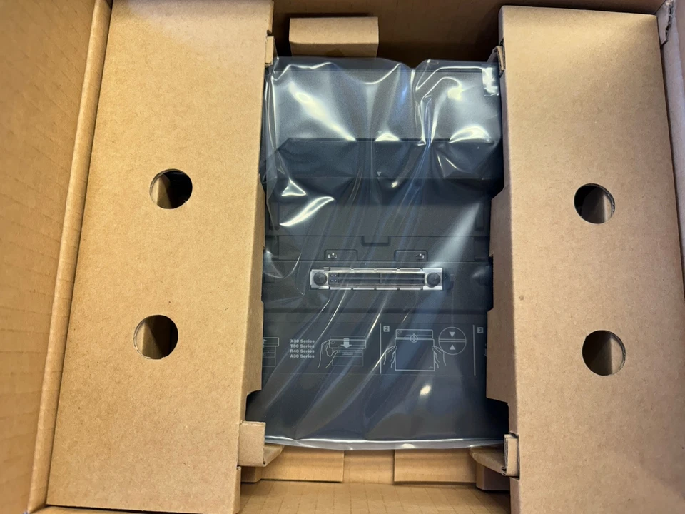 IBM ThinkPad Type 74P6733 laptop Docking Station T40 R50 X30 T30 R40 A30 - Image 3 of 4