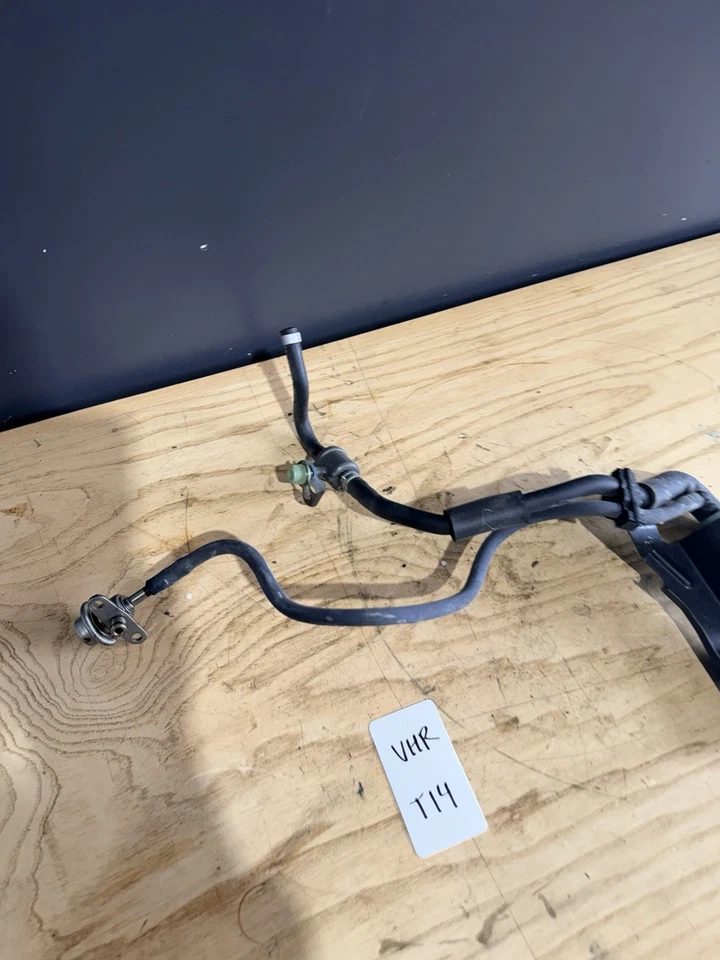 08-14 Infiniti G37 Vq37vhr Regulador de Presión de Combustible Línea Vq37 Nissan 370z EVAP Foto 2 de 4