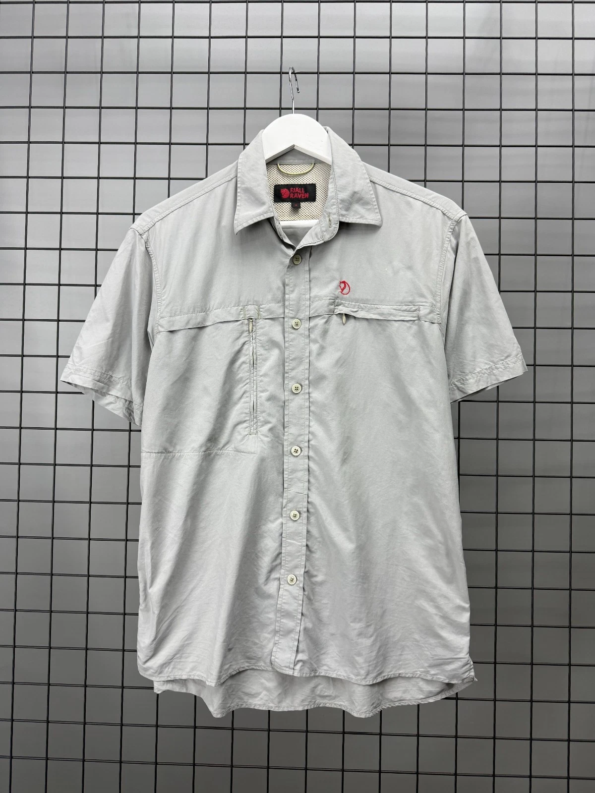 Fjallraven Short Sleeve Hiking Shirt Men's Medium Grey Lightweight