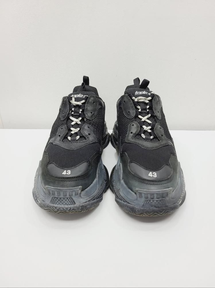 Balenciaga Dirty Black Clear Sole Triple S Sneakers 43 Balenciaga Dirty Black Clear Sole Triple S Sneakers 43