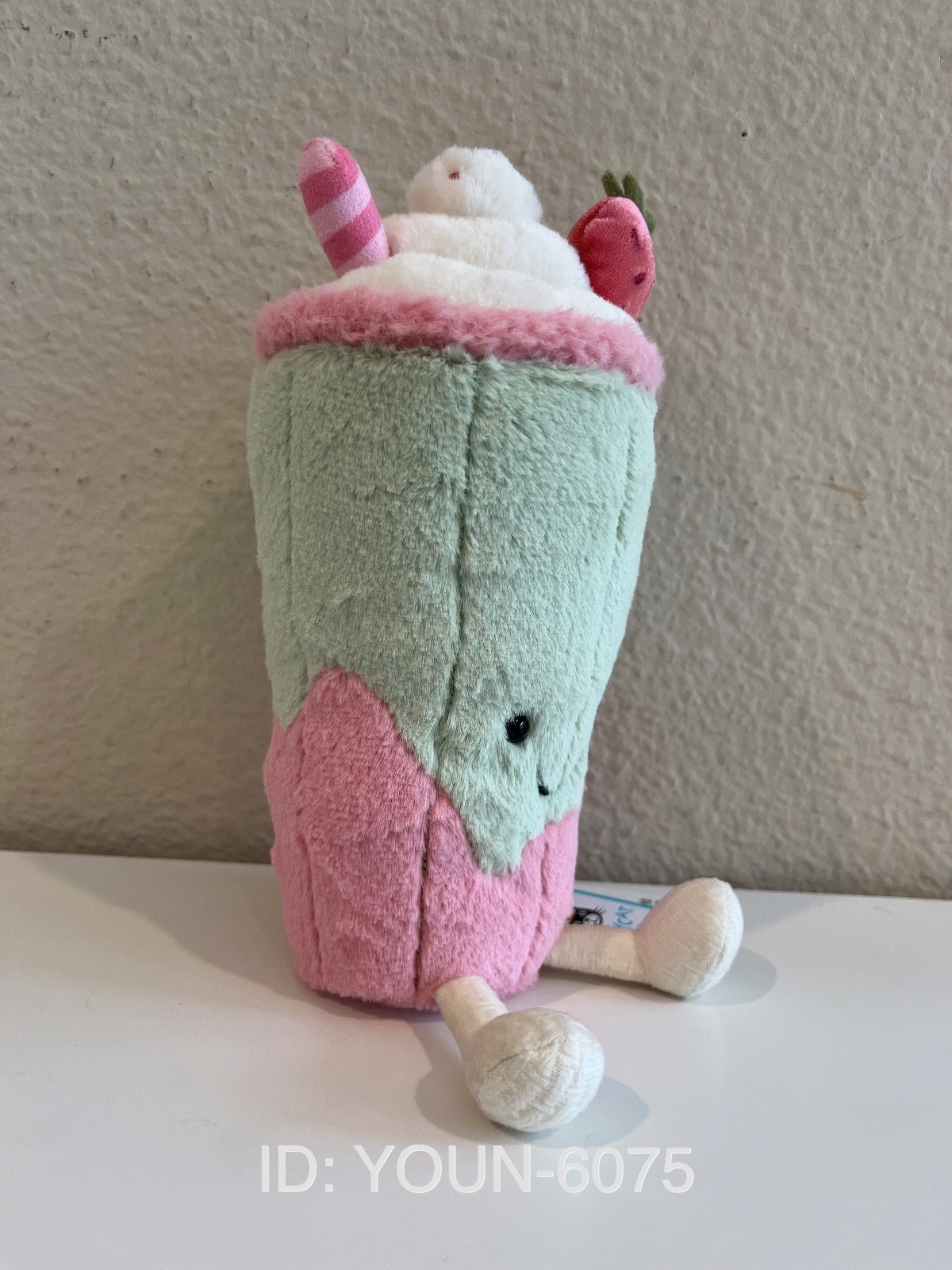 Authentic Jellycat Shanghai CAFÉ Limited Berrity Latte -NWT -Rare - Fast Ship