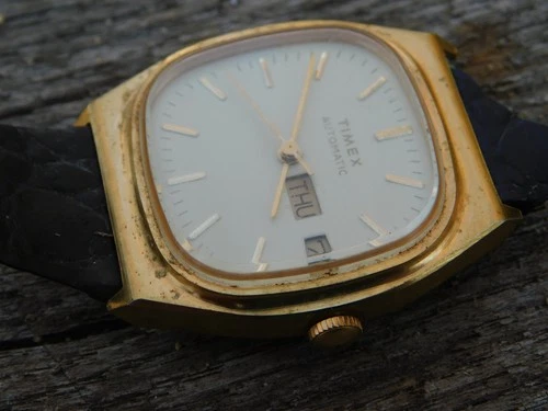 Vintage Gold Tone Timex Day Date Watch Quartz RUNS No Band