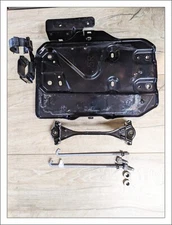 ✅ 2020 Nissan Versa Battery Tray F4860-5VDMH OEM 