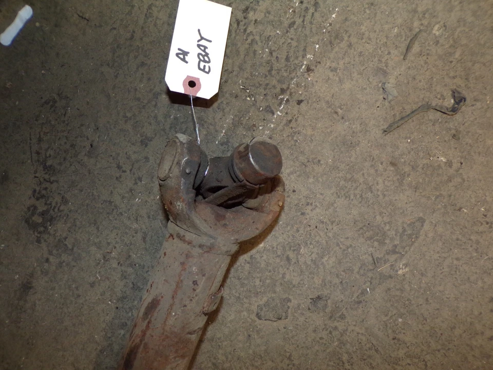 Chevy Silverado 2500 3500 2002-2010 montaje de eje de transmisión delantero automático Foto 3 de 4