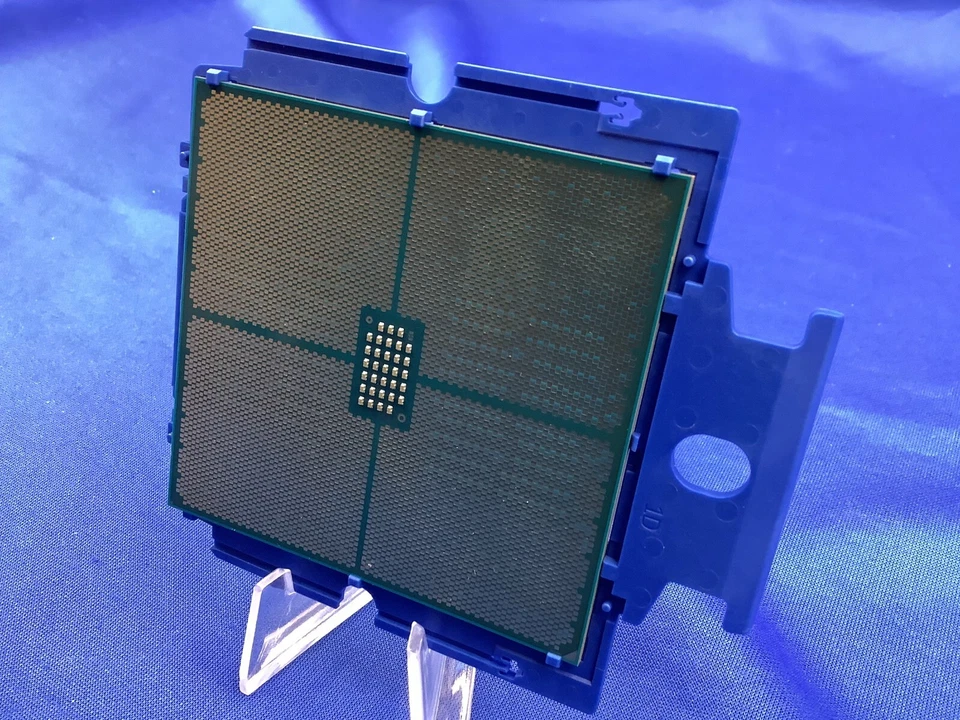 AMD EPYC 9335 32-CORE 64 Threads  3GHZ 128 MB 210W  SP5 TURIN processor Unlocked - Image 2 of 4