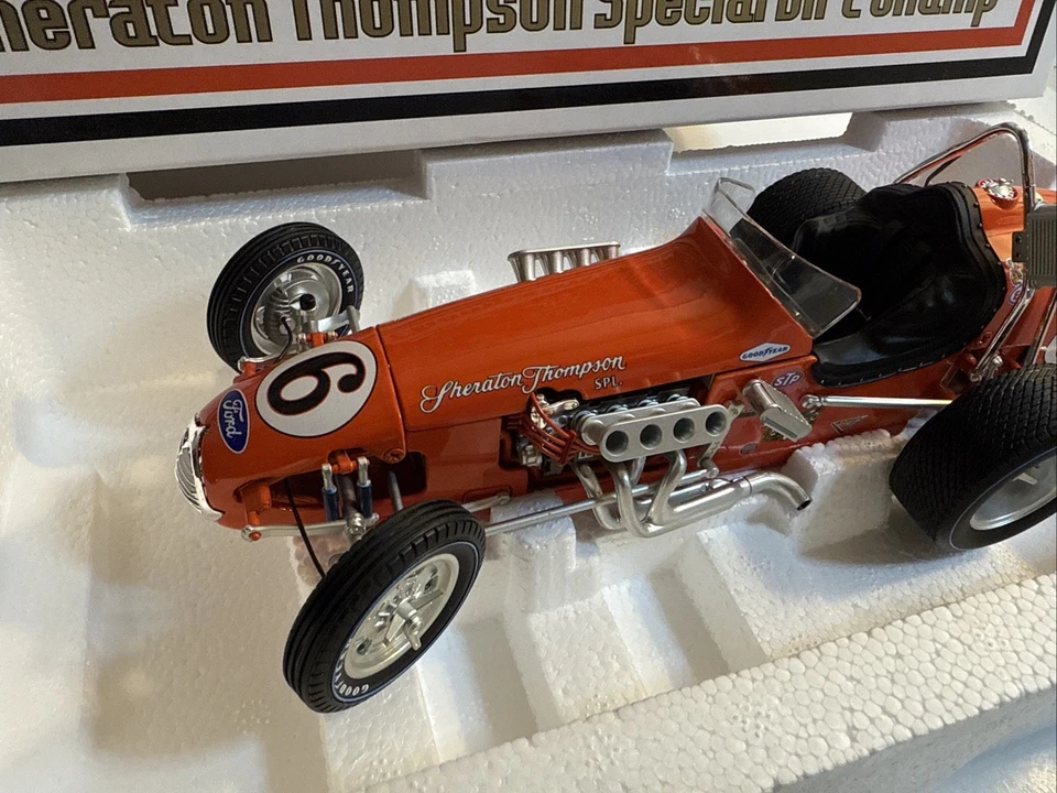 NEW AJ Foyt Sheraton Thompson Special 1/18 GMP Dirt Champ Sprint Car 7622 - Image 2 of 4