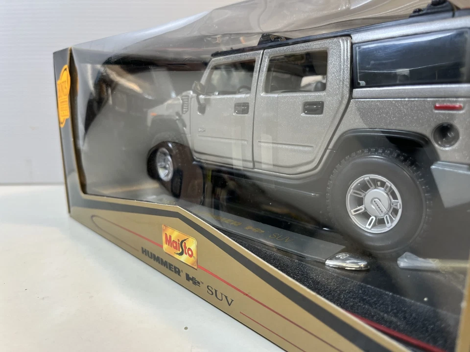 Hummer H2 SUV Diecast Model Car: 1/18 Scale By Maisto - Image 3 of 4