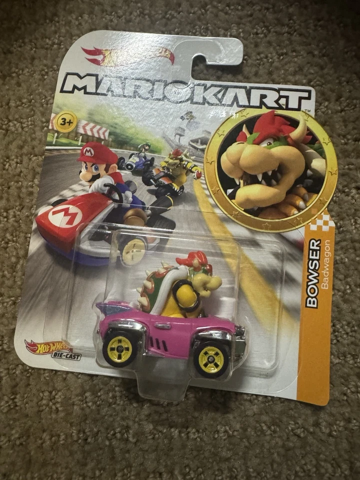 Lote de 7 Coches Mario Kart Hot Wheels NUEVO Melocotón, Yoshi, Bowser, Luigi, Wario Nuevo en Paquete Foto 3 de 4