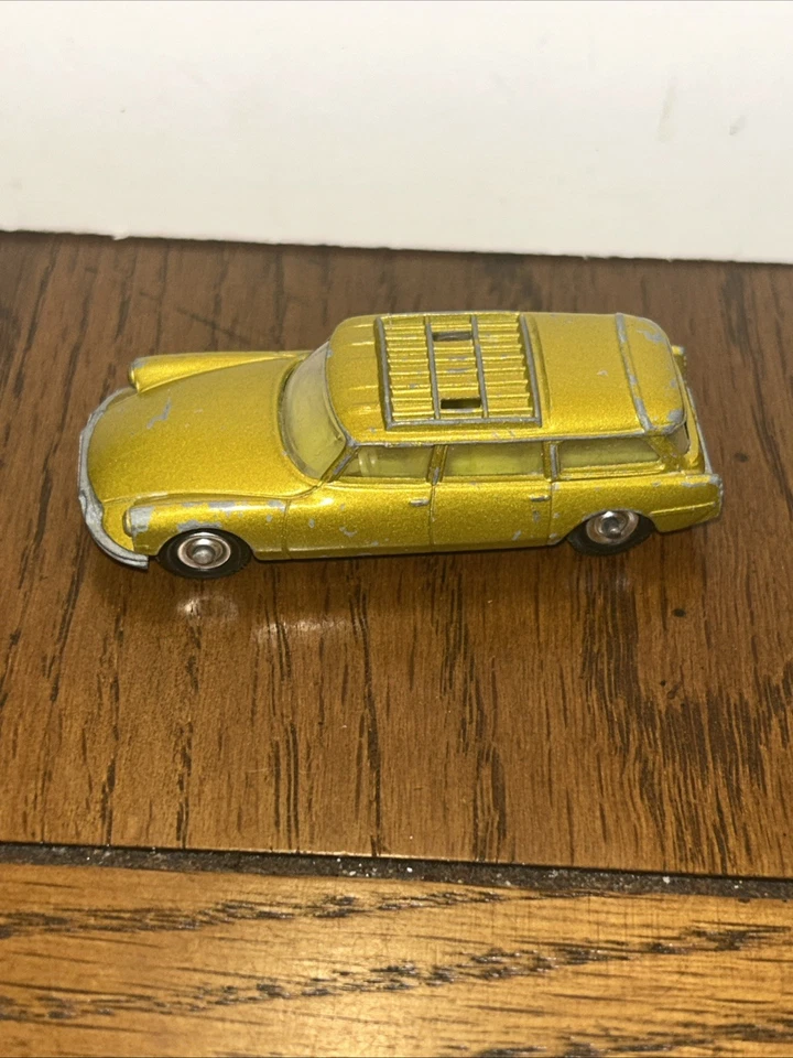 HUSKY. Citroen Safari. Oro. 7,5 cm de largo. Modelo diecast. Foto 3 de 4