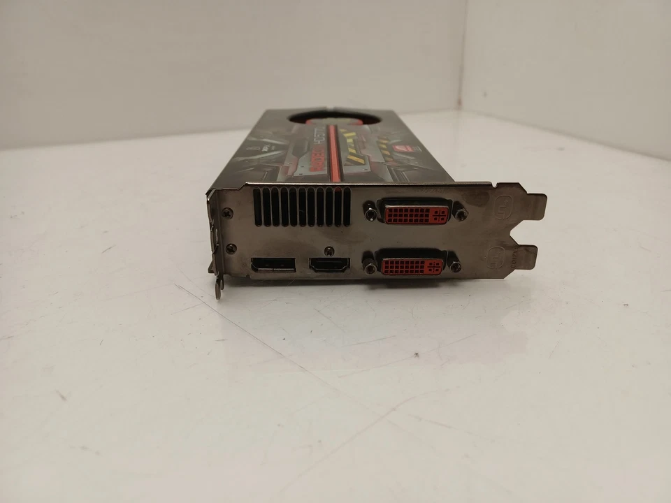 XFX Radeon HD 5770 1GB GDDR5 PCIe Graphics Card UNIT HD-577A-ZN - Image 3 of 4