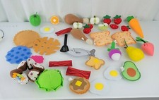 cloth play food