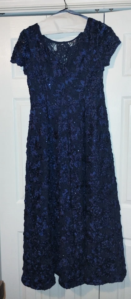 Alex Evenings Navy Blue Sequin Rosette Lace A-Line Gown - Image 2 of 4