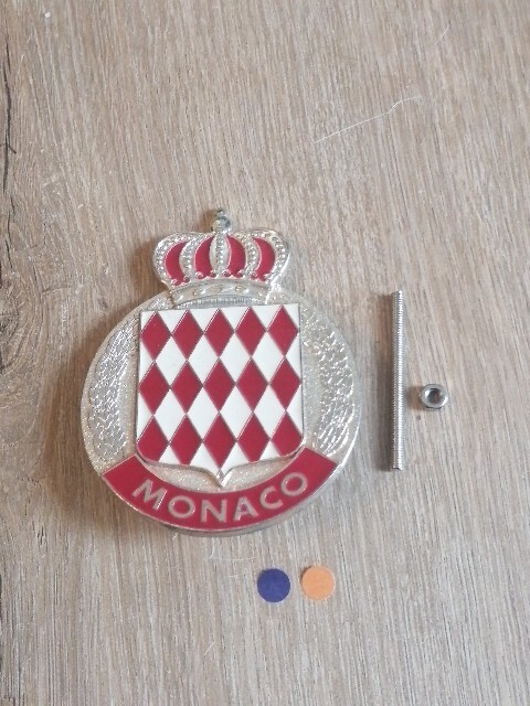 Plaque de calandre Monaco pour décorer votre voiture lors des rallyes touristiques