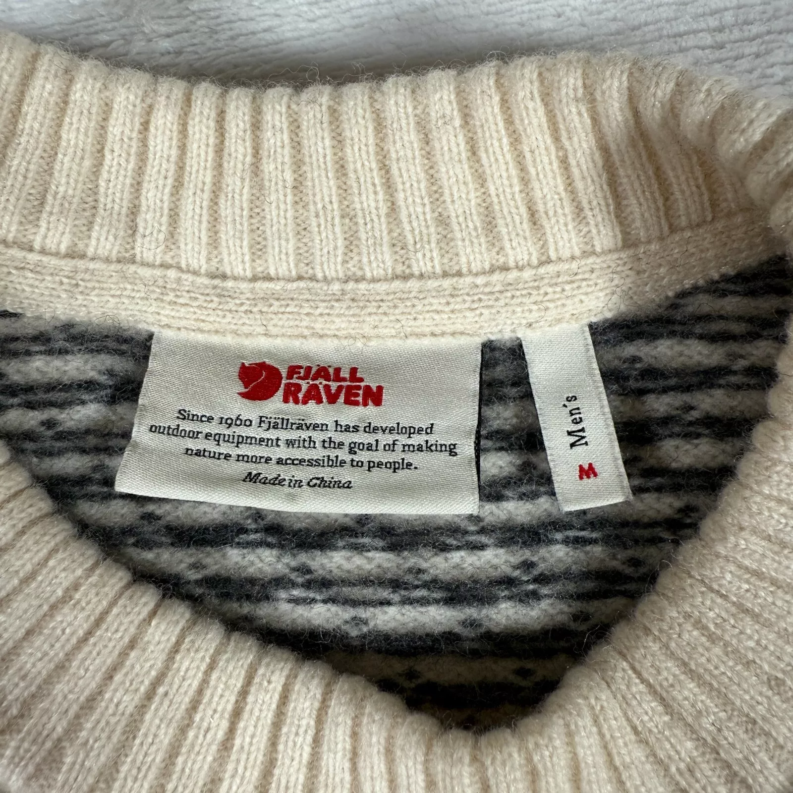 fjallraven ovik nordik elbow pads 100% wool logo knit sweater