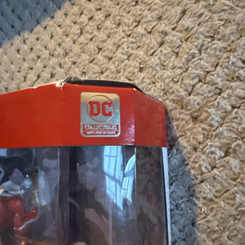 DC Essentials Harley Quinn Action Figure DC Collectibles 35545 new and sealed - Picture 5 of 6