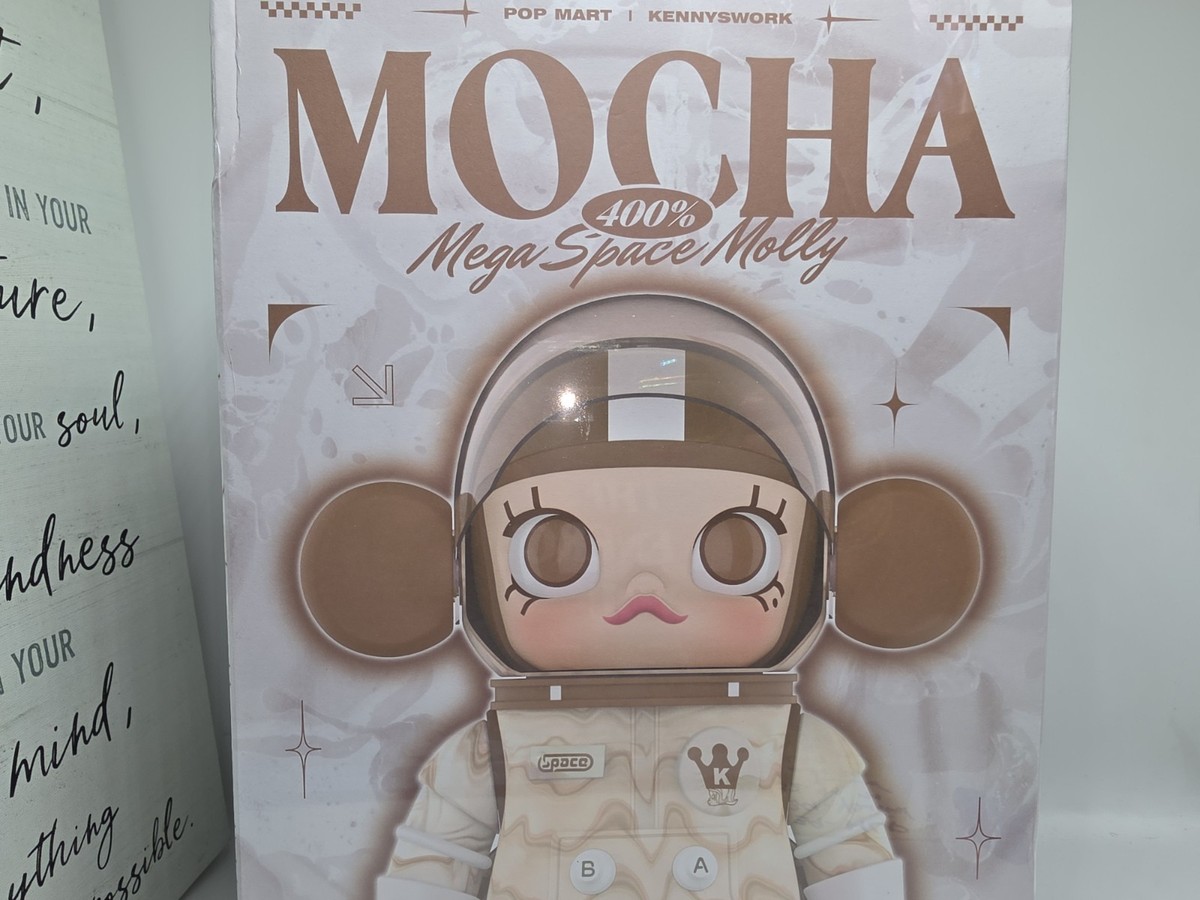 Mega Space Molly Mocha 400% Limited Unopened- Small Damage To