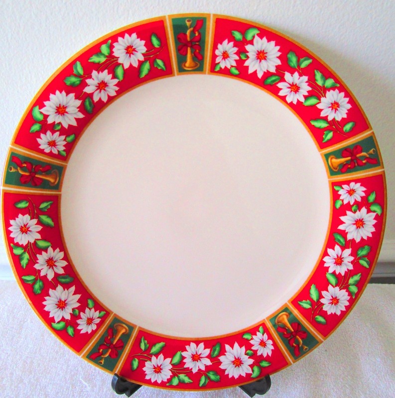 TWO  Charlton Hall~Kobe Classic Traditions DINNER PLATES - EX COND