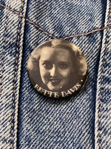 Bette Davis Pinback Vintage Button Badge Old Hollywood Movies Pin #316