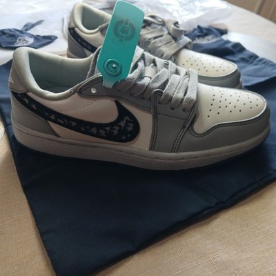 Dior x Air Jordan 1 Low CN8608-002 Size 7 100% Authentic w/ Box and accessories 