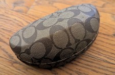 Coach Signature Logo Hard Clamshell Tan Brown Eyeglass Sunglasses Flip Top Case
