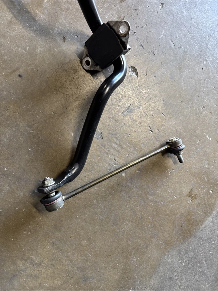 Barra estabilizadora delantera BMW Z4 2003 usada | Original OEM Foto 2 de 4