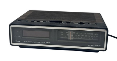 #ad Vtg 1982 Sears Roebuck Digital Alarm Clock Model 564.23230150 Wood Grain WORKS $17.95