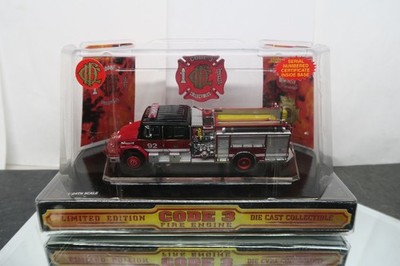 CODE 3 1/64 SCALE #12111 CHICAGO FREIGHTLINER PUMPER #92 W/BOX COA AND SLEEVE!
