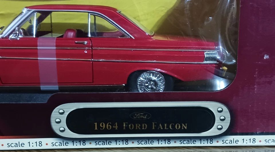 YAT MING: "Ford Falcon 64" Edición Deluxe 1:18 Nuevo en caja - 2005 Foto 2 de 4