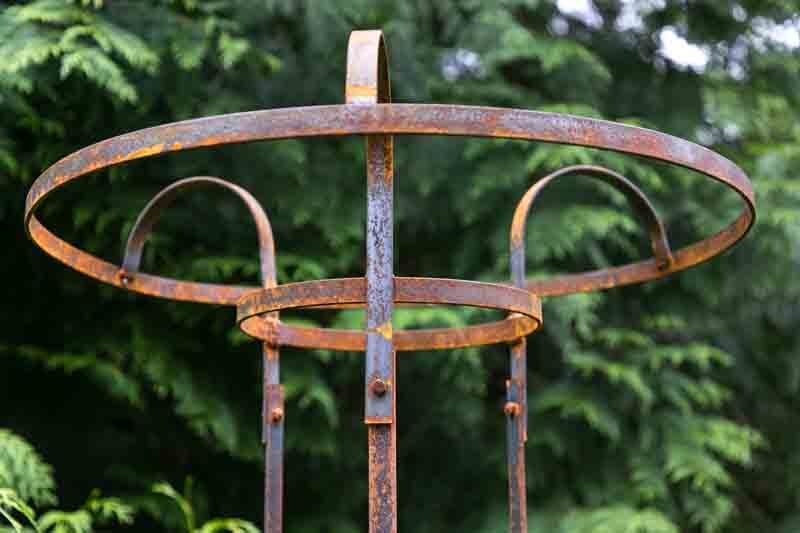 Rosenschirm H: 180cm Metall Rankhilfe Rankgerst Rost Rankschirm Eisen  Blauregen | eBay.de