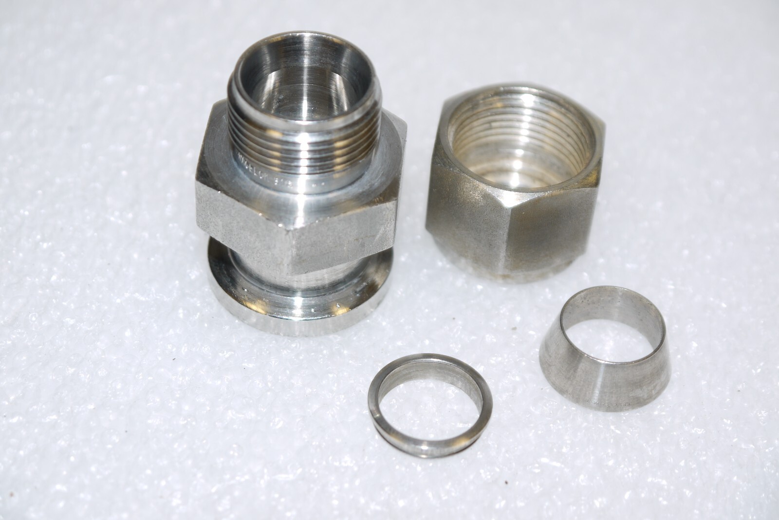 Swagelok SS810SC8 Sanitary Fitting 1/2 in. Tube OD 1/2 in. Kwik