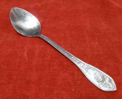 Customcraft Stainless Flatware Floral ''P  Monogram Sample Taiwan Teaspoon 6''