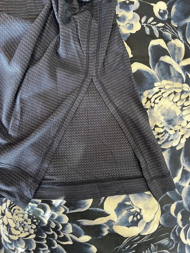 Lululemon Stash It Tank Top Size 8 Inky Floral Ghost Inkwell Bumble Berry - Picture 6 of 9