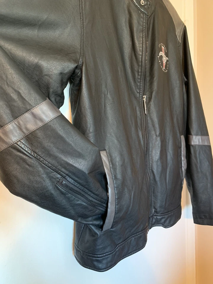 Chaqueta plisada para motocicleta Ford Mustang  Foto 4 de 4