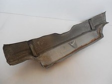 Porsche 986 Boxster Hitzeschutz hinten mitte mit 2x Heckstuetze
