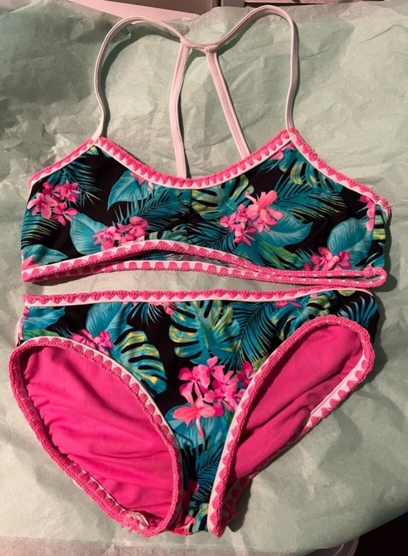 Gossip Girl 2 pc Swimsuit, size 16, EUC