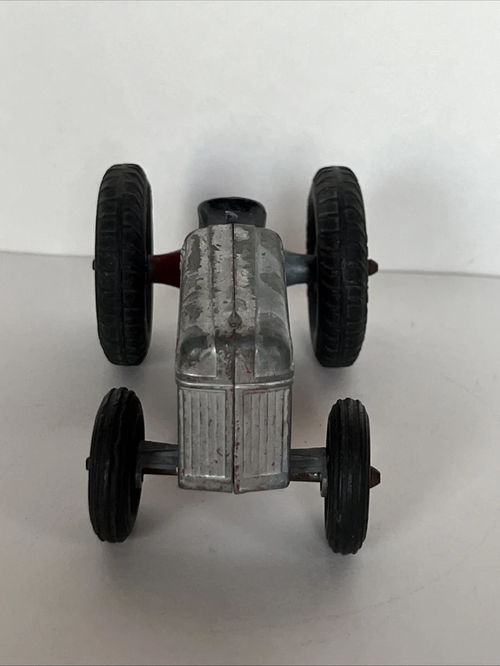 Vintage Tootsie Toys TRACTOR #289 Wheels Work Good Condition - Image 2 of 4