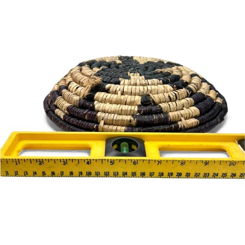 Vintage Artisan Hopi coiled basket woven bowl Wall hanging catch all 26"  - 第 4/4 張圖片