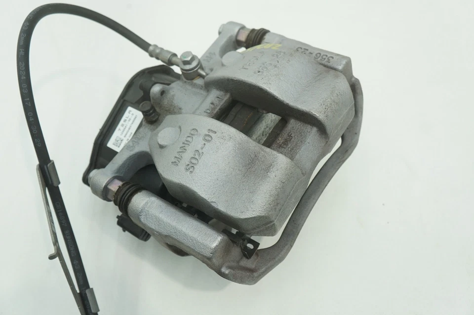 Pinza de freno trasera izquierda con estacionamiento electrónico 1250641-00-D Tesla Cybertruck 2024 Foto 4 de 4