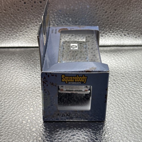 2024 M2 Machines SQUAREBODY Syndicate 1973 GMC Vandura Walmart Exclusive Dirty - Picture 4 of 4