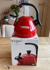 Le Creuset Cheer Collection Carmine Red 1.6 qt Chrysenth Christmas Kettle NEW
