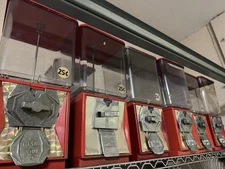 CANDY VENDING MACHINE  - NORTHWESTERN / A&A - Key included - Free Shipping!