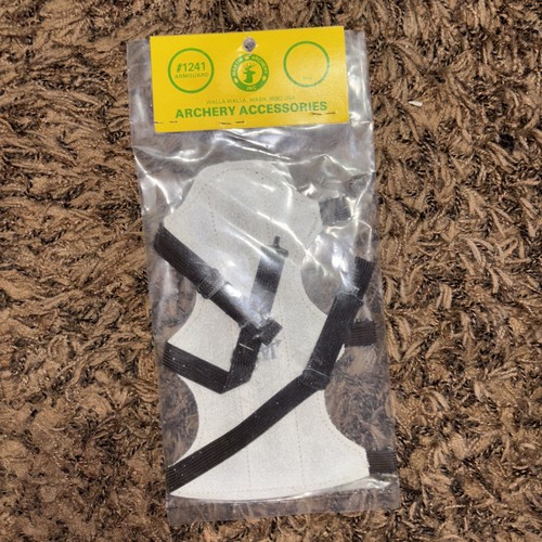 Martin Archery Camo Armguard With Snaps Protector Leather Adjustable - Picture 2 of 2