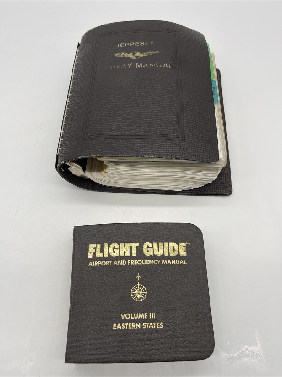 JEPPESEN チャート バインダー　AIRWAY MANUAL JEPPESEN AIRWAY MANUAL バインダー式 - メルカリ