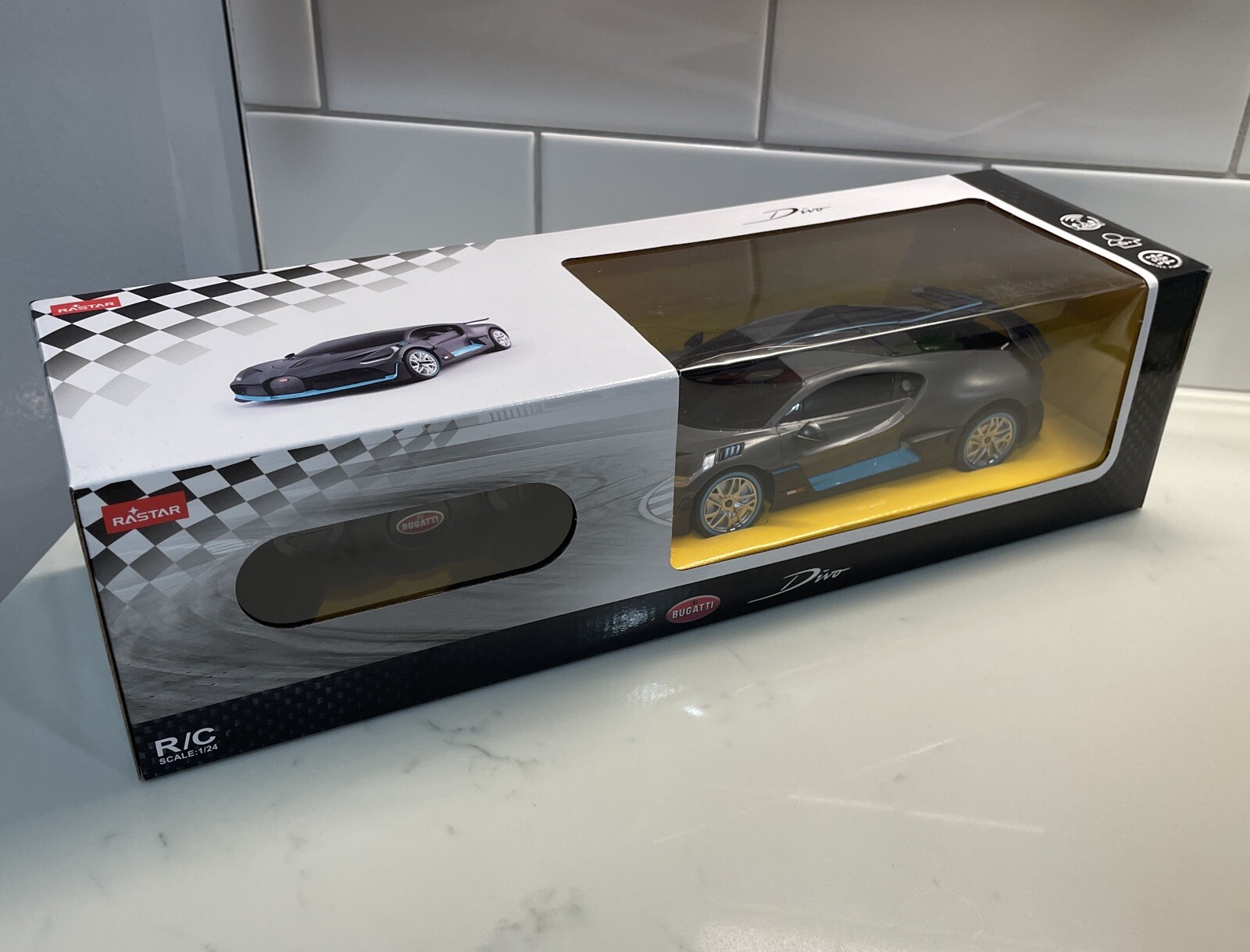 KandyToys Remote Control Bugatti Divo | 1:24 R/C Model Car - Official Licensed