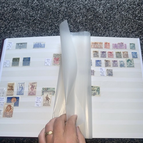 LARGE FOLDER OF Italy STAMPS MINT, USED, (505) - Bild 21 von 24
