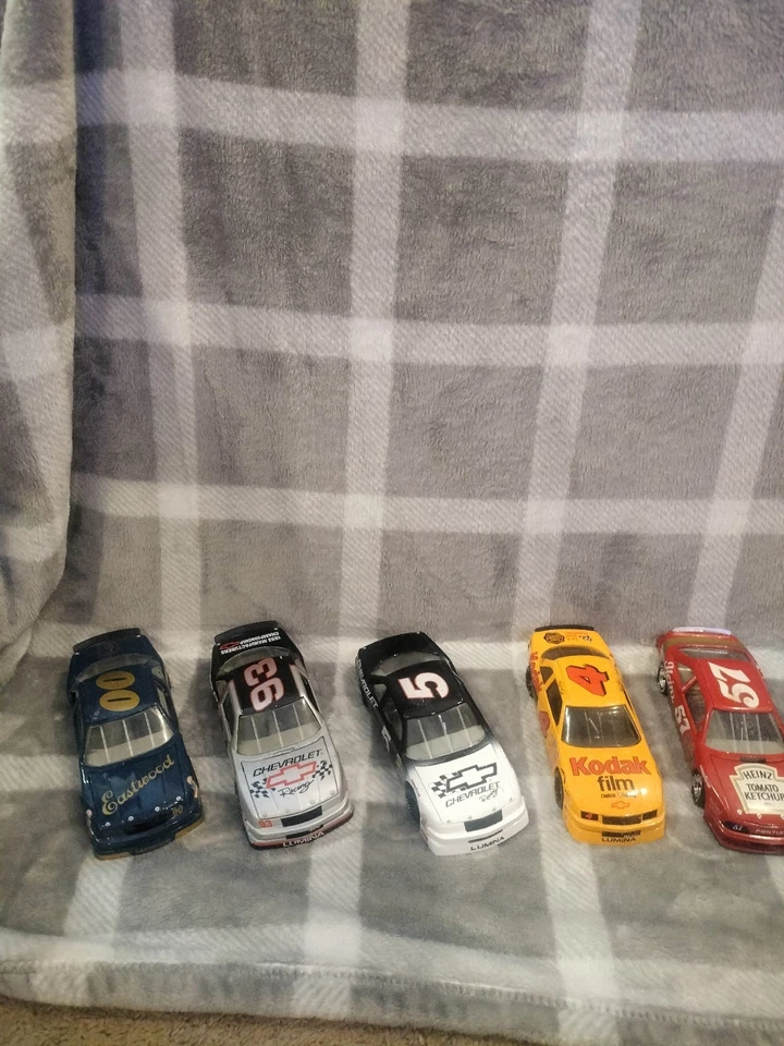 nascar diecast 1 24 Classic Luminas And Thunderbirds - Image 2 of 4