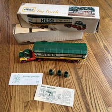 Vintage 1976 Hess Fuel Truck With Box And Barrels